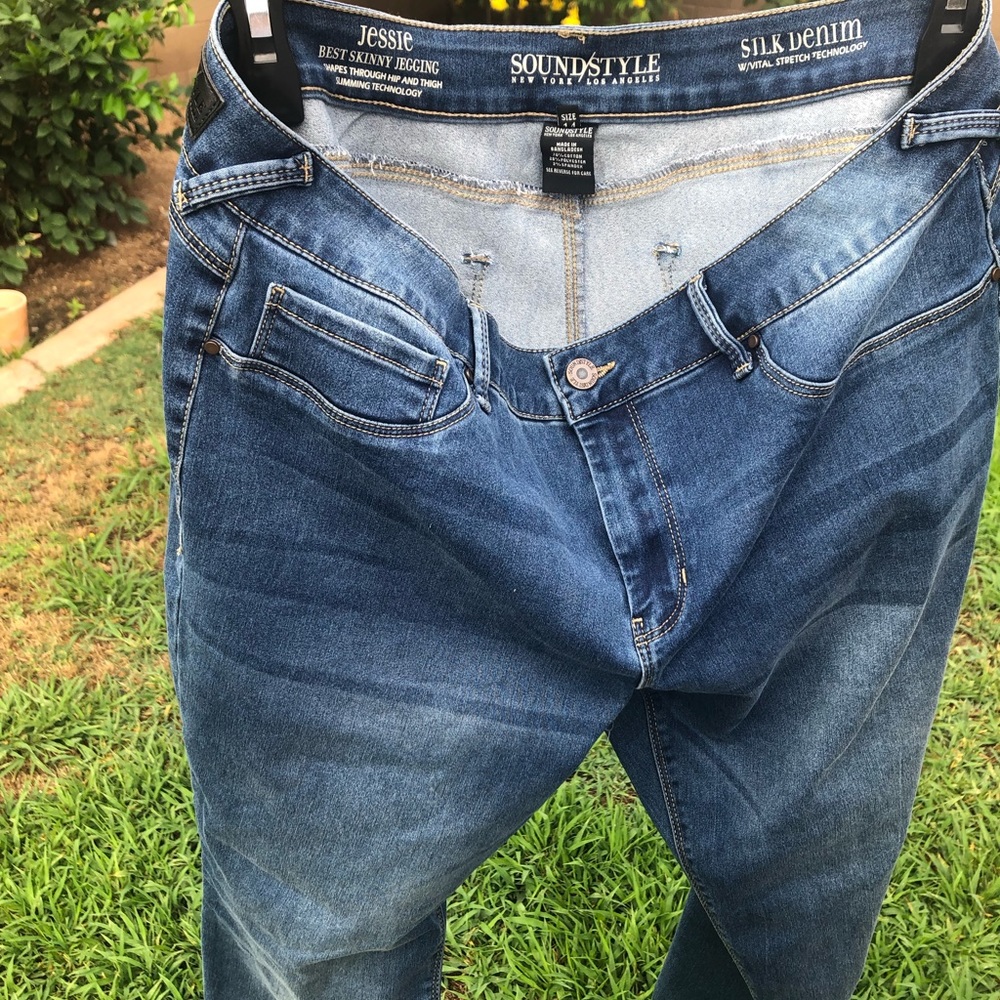 Women’s Jeans 👖 $9